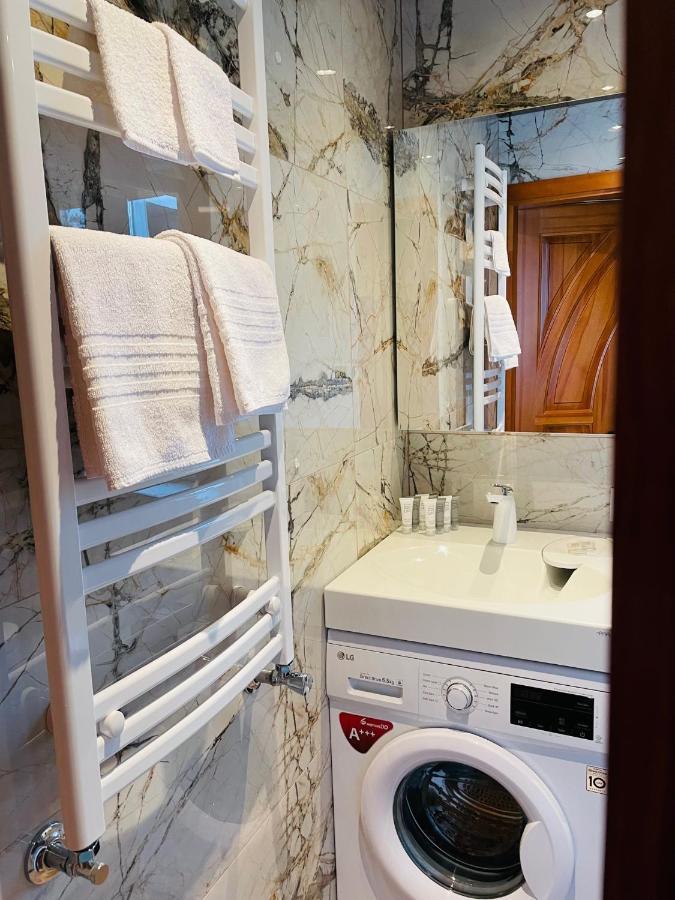 Brivibas - Stones, Free Privat Parking, Free Wifi, Self Check-in Lejlighed Riga