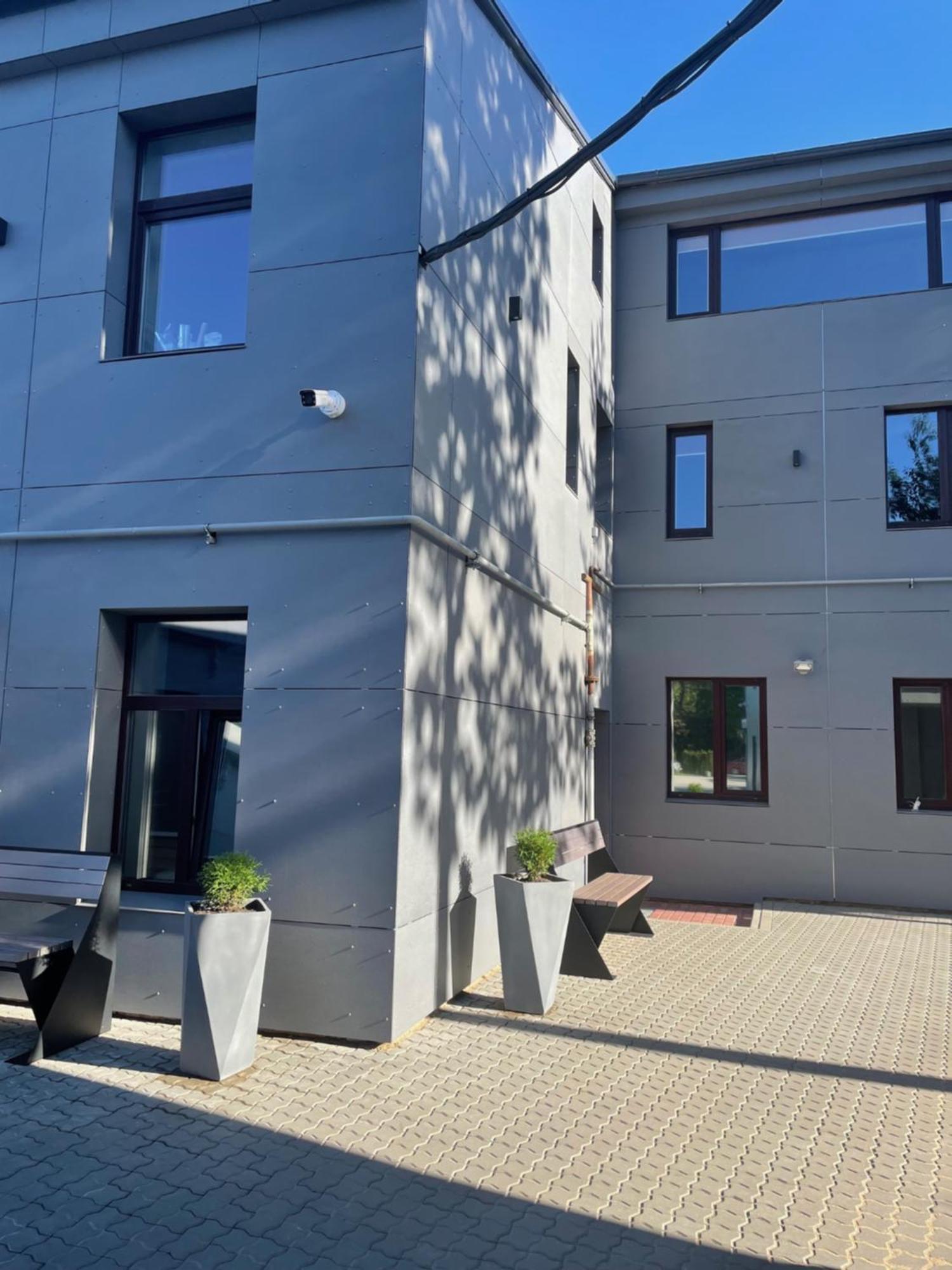 Brivibas - Stones, Free Privat Parking, Free Wifi, Self Check-in Apartament